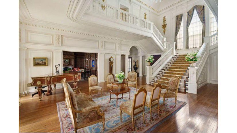 Grand Stairs